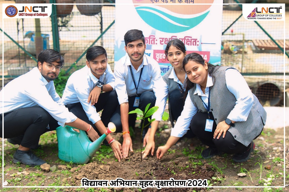 vidyaavan abhiyaan vrhad vrkshaaropan 2024 ek ped maa ke naam